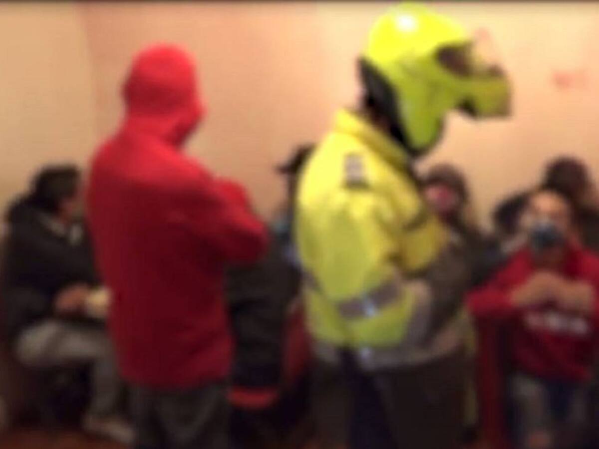 En la Tebaida fueron sancionadas 15 personas que estaban en una fiesta