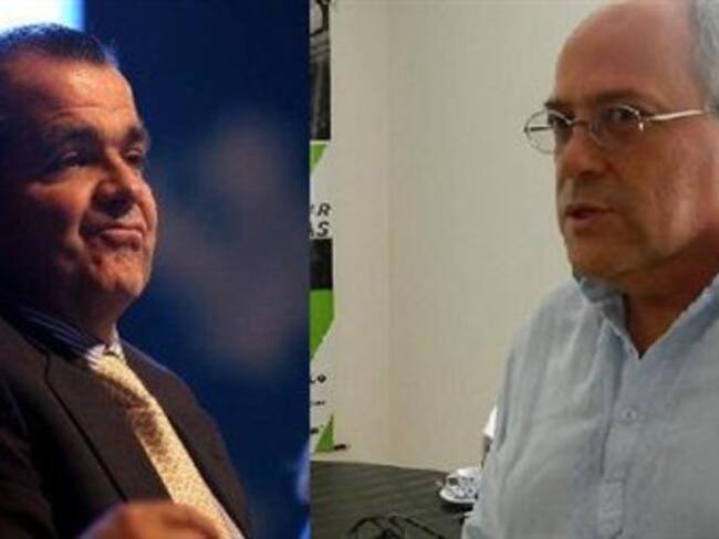 Uribe pidió a Oscar I. Zuluaga “cruzar un abrazo” con José Obdulio G.