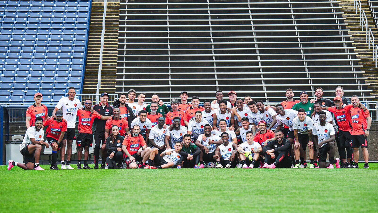 Selección Colombia en su último entrenamiento previo al juego con Bolivia / @FCFSeleccionCol