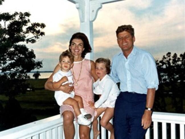 En fotos: juventud, boda y otros eventos importantes en la vida de Kennedy