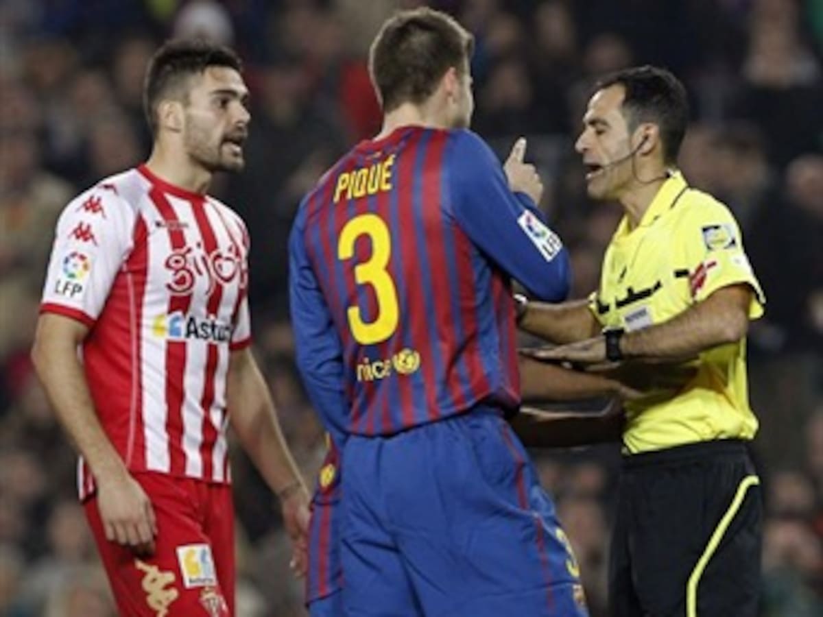 Barcelona apelará la tarjeta roja de Piqué ante Sporting de Gijón