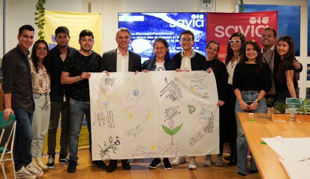 Anuncio de programas gratuitos de formación académica. Foto: Cortesía MinAmbiente.