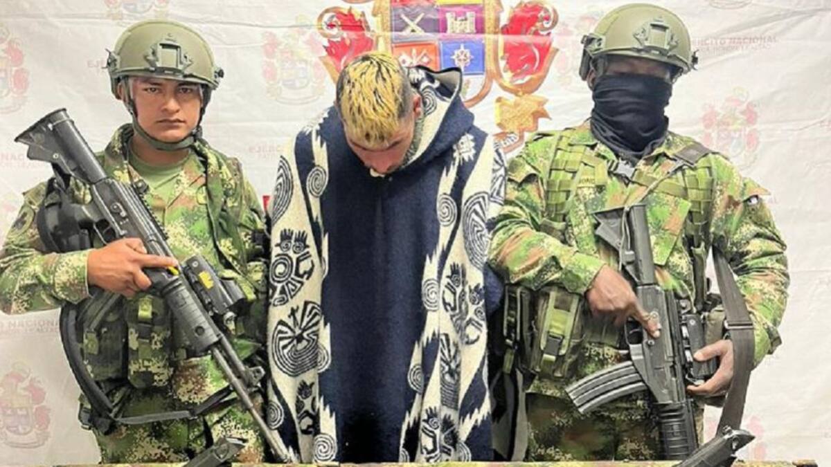 Ejército capturó a jefe de finanzas de la Adán Izquierdo