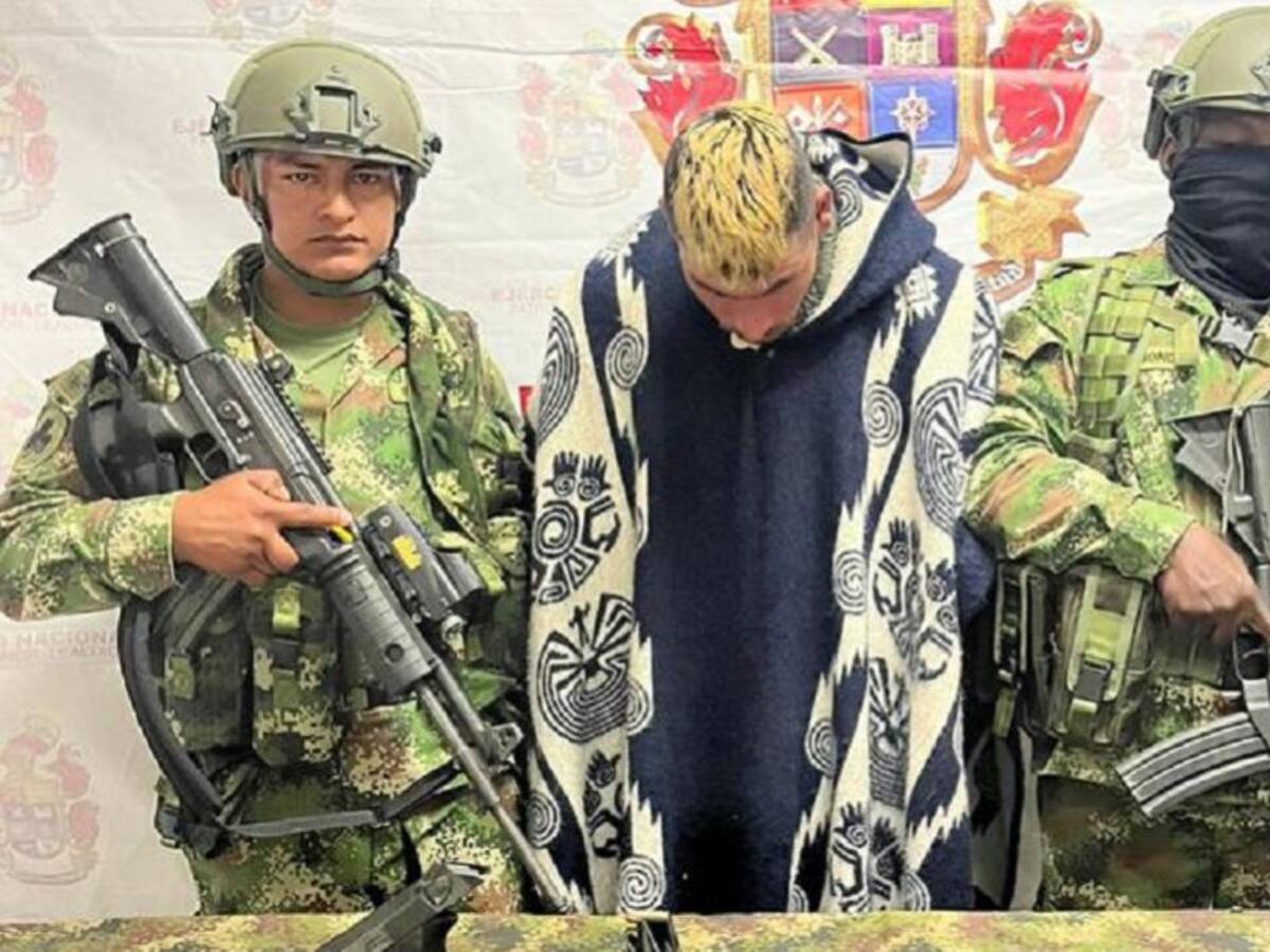 Ejército capturó a jefe de finanzas de la Adán Izquierdo