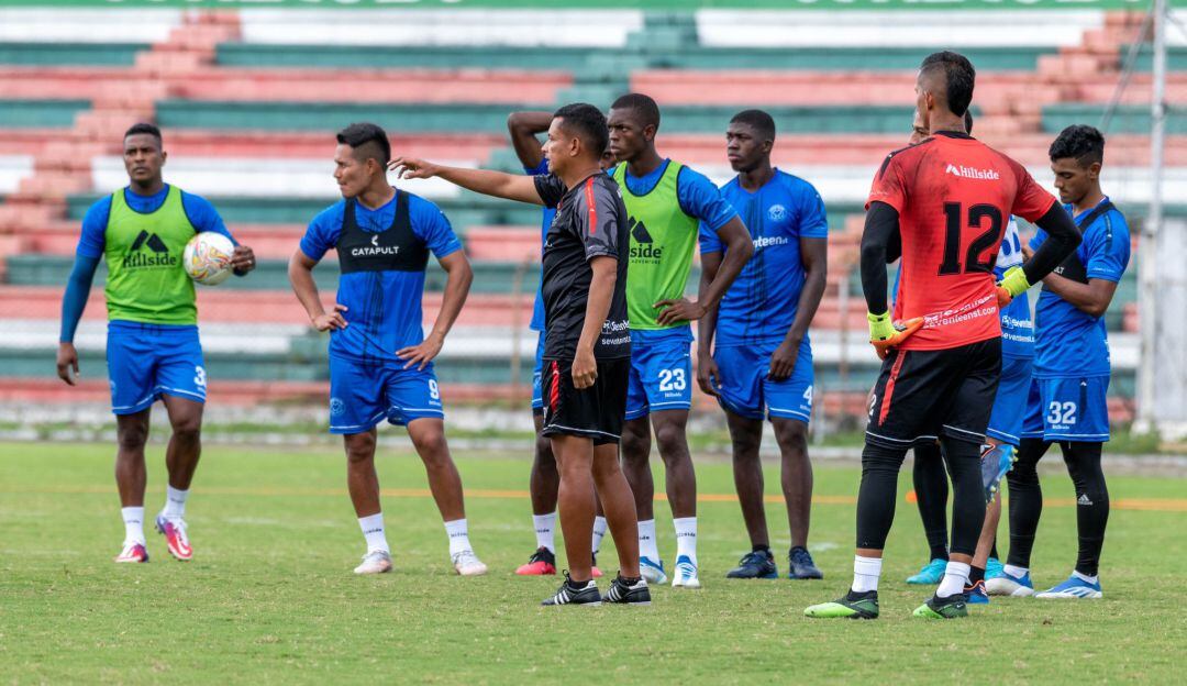 César Torres, hasta este domingo técnico del Cortuluá.