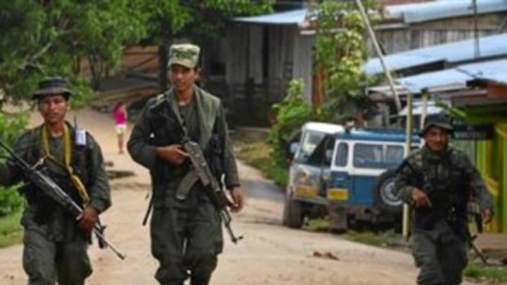 Dos soldados muertos y dos torres de energía destruidas deja arremetida de las Farc en Antioquia