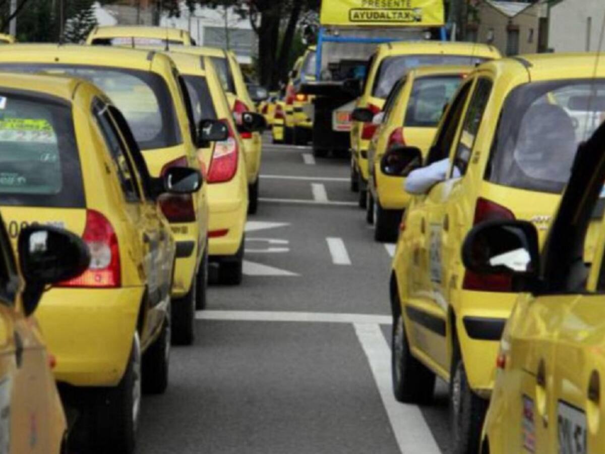 Taxistas proponen prima navideña