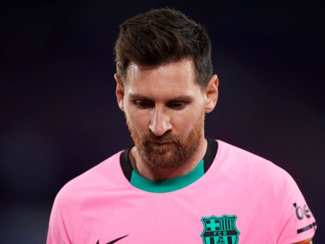 Lionel Messi se lamenta tras el empate del Levante.