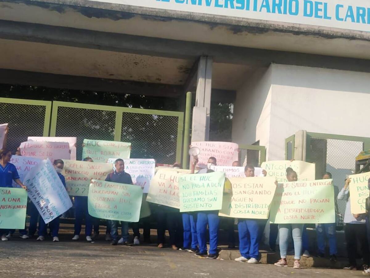 Trabajadores de operador del HUC protestaron en las afueras del centro asistencial