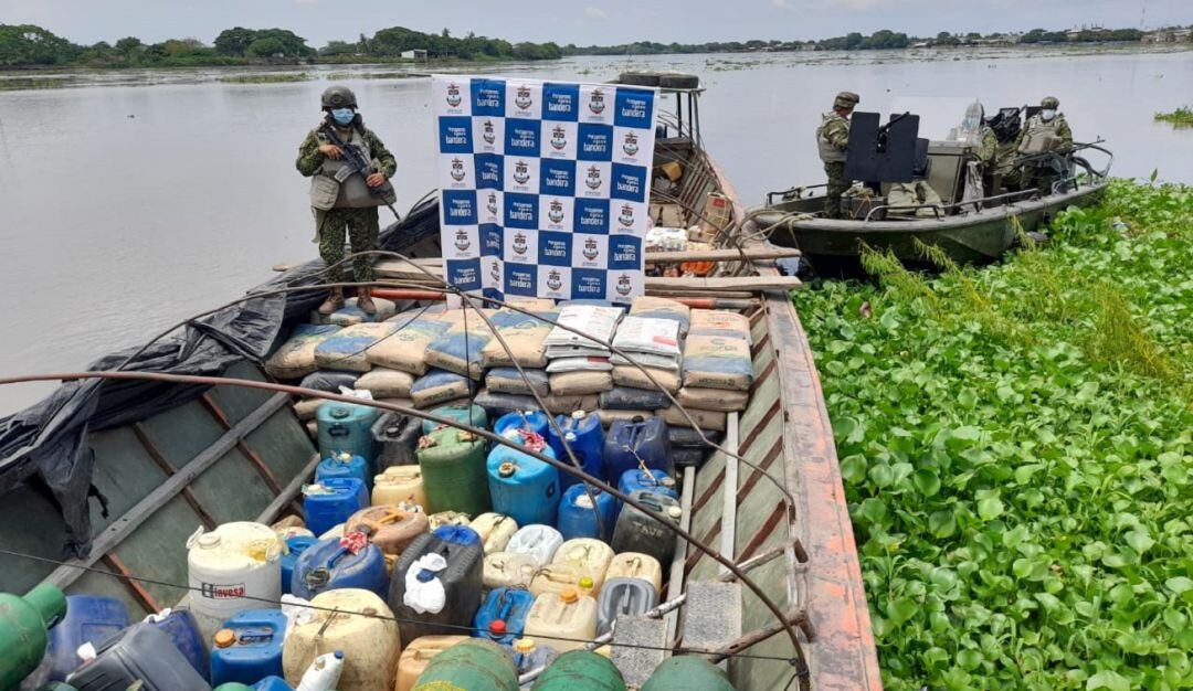 La incautación se efectuó en el río Magdalena por parte de la Armada Nacional y Ejército