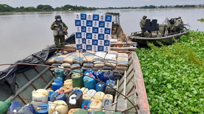 La incautación se efectuó en el río Magdalena por parte de la Armada Nacional y Ejército