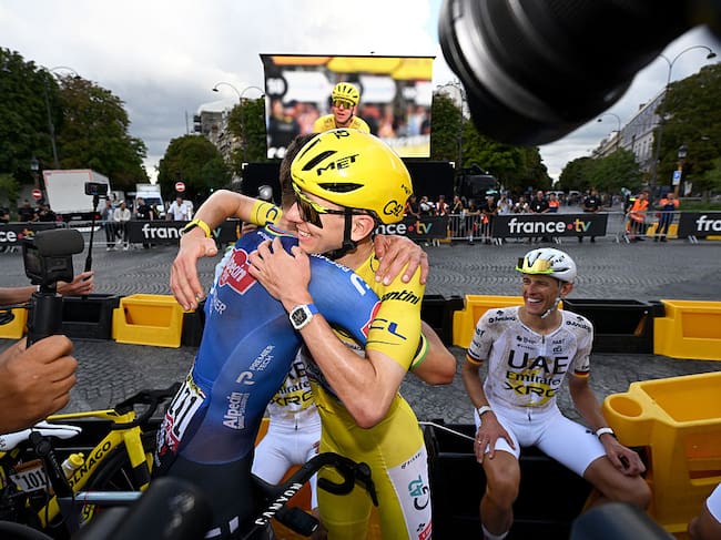 Van der Poel gana la etapa 21 y Pogačar se corona campeón del Tour de Francia: resumen(Photo by Dario Belingheri/Getty Images)