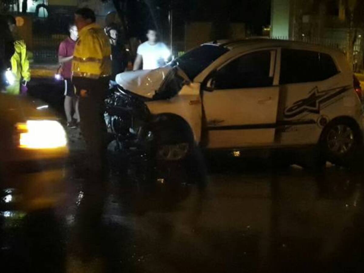 Hombre arrolló un peatón y tras huir se accidentó en la autopista