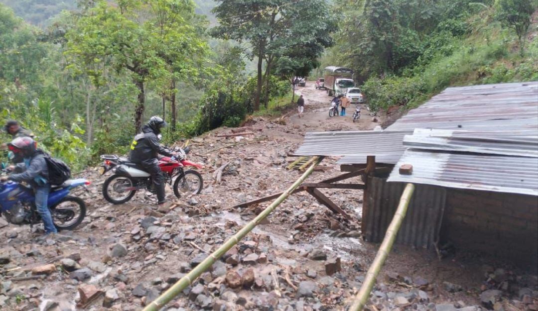 La situación se reportó en los municipios de Elías, Saladoblanco y Timaná.
