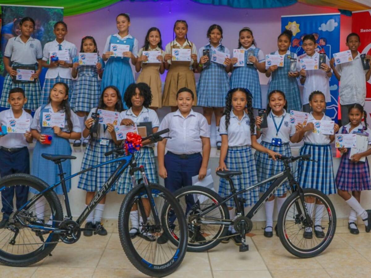 Estudiante de la I.E. Mercedes Ábrego gana concurso de programa ambiental