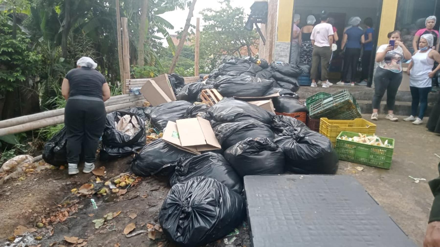 Arrojaban la basura a las calles de Ibagué