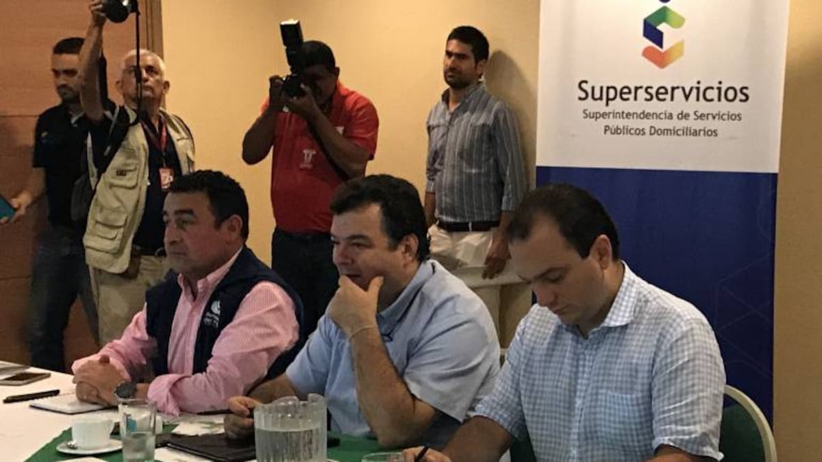 Firman convenio para “frenar” mala prestación de servicios públicos