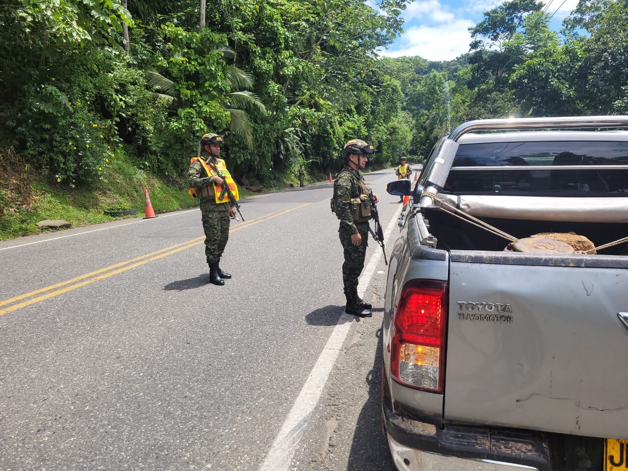 Operativos del Ejército en vías de Córdoba, Sucre y Bajo Cauca antioqueño.