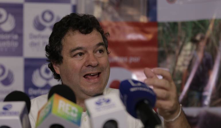 Carlos Alfonso Negret, defensor del Pueblo