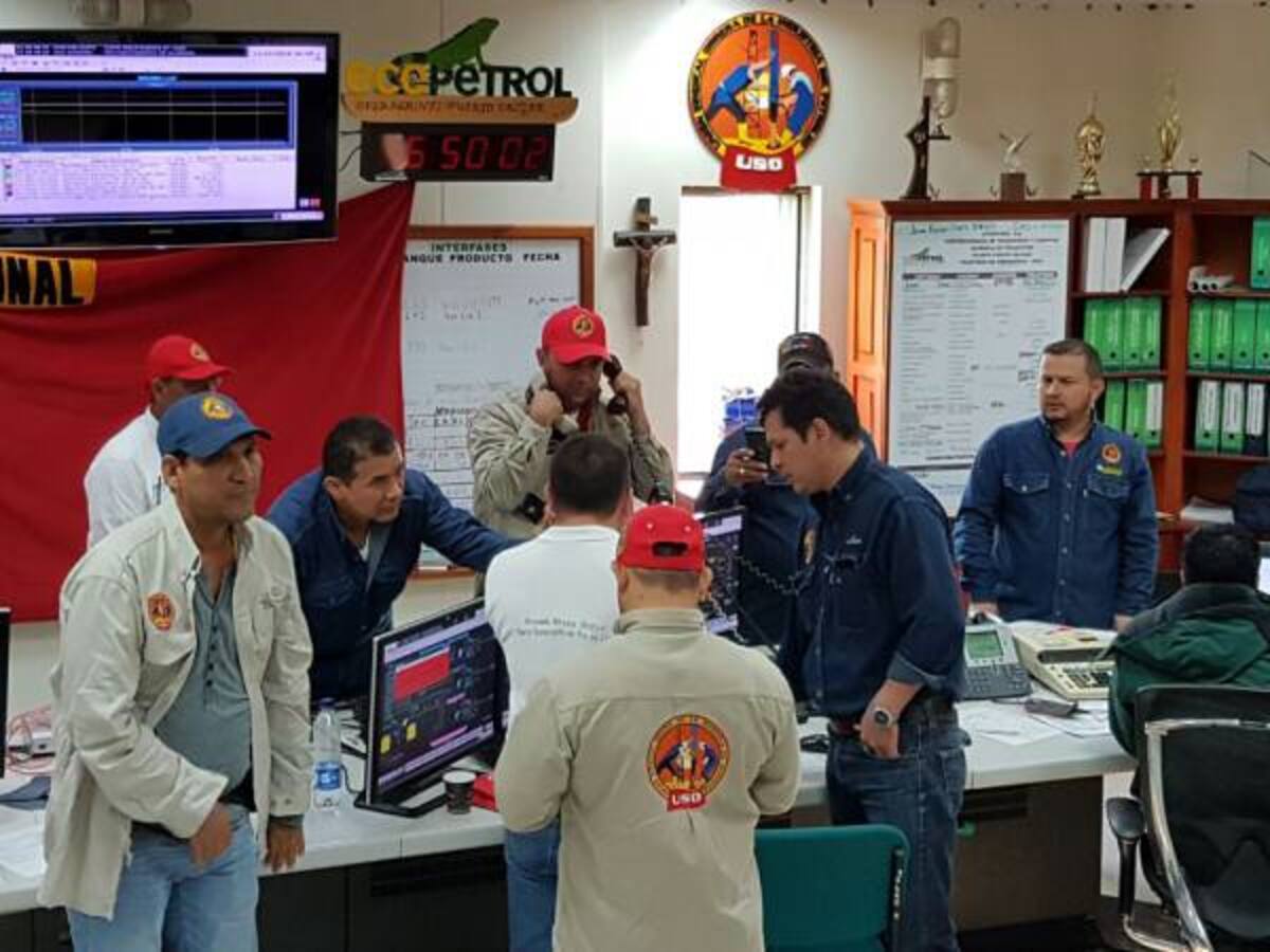 Trabajadores de Ecopetrol protestan en la estación de Coveñas por la venta de activos de la compañía