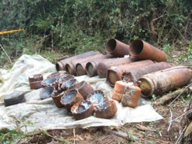 Desactivados diez cilindros bomba listos para ser detonados en Chaguaní, Cundinamarca