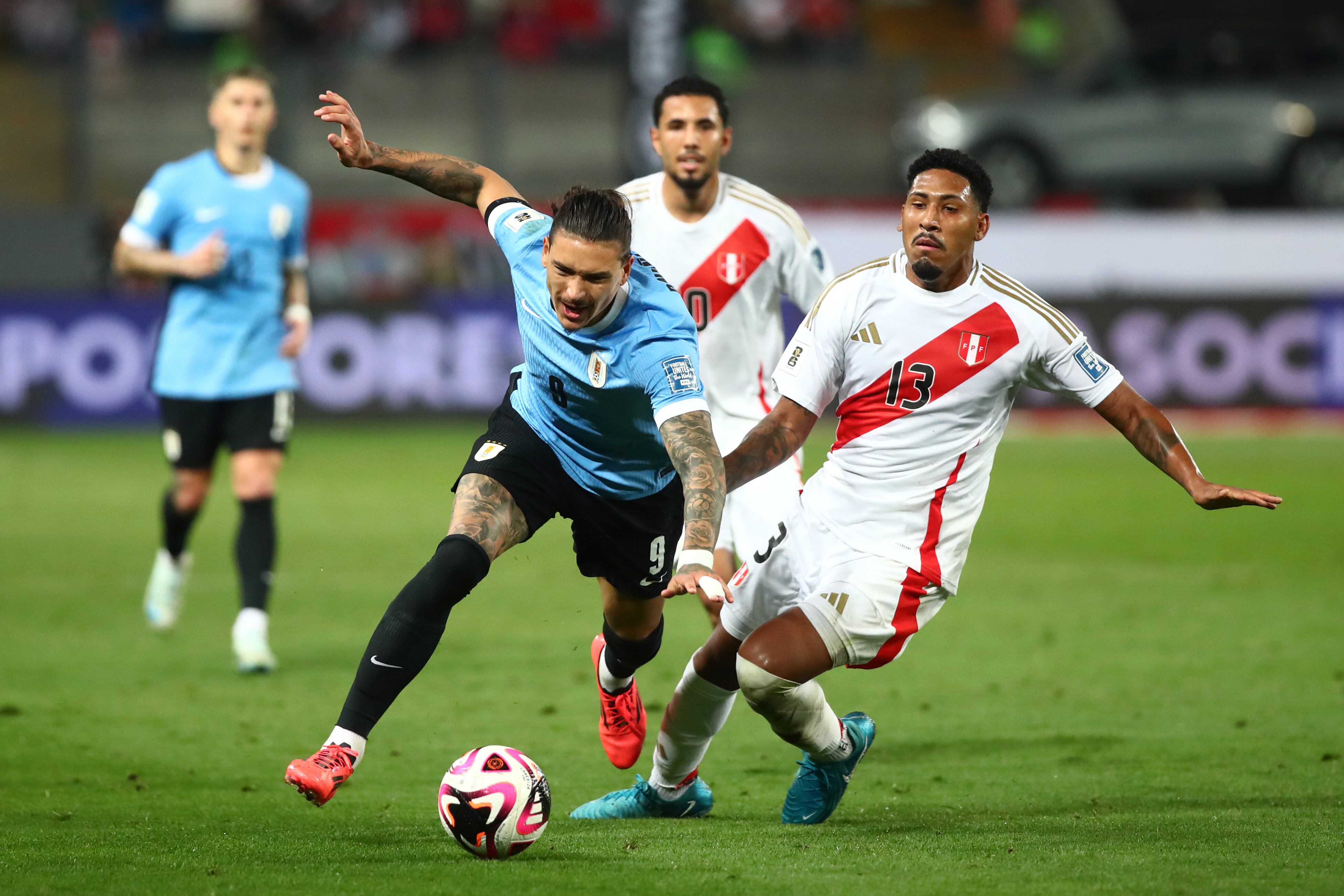 Uruguay vs Perú (Photo by Raul Sifuentes/Getty Images)