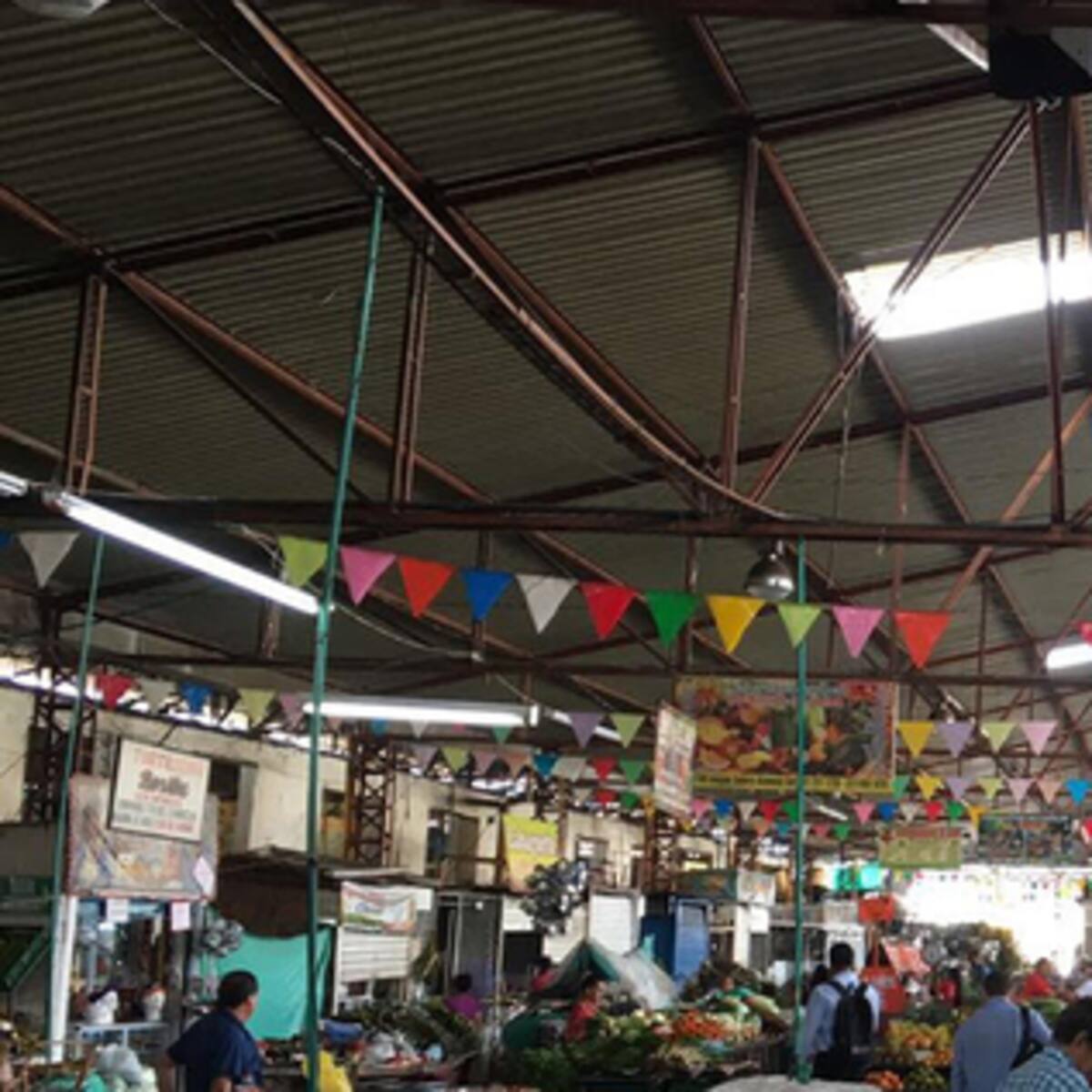 Alcaldía de Bogotá suspende el cobro de arriendos a vendedores de las plazas de mercado