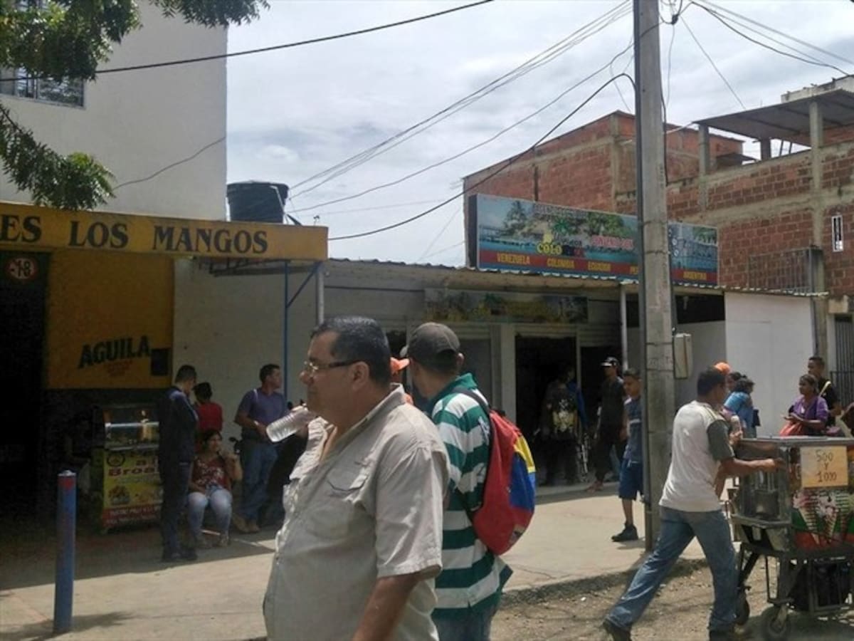 Autoridades en la frontera colombo-venezolana denuncian presuntas agencias de "garaje"