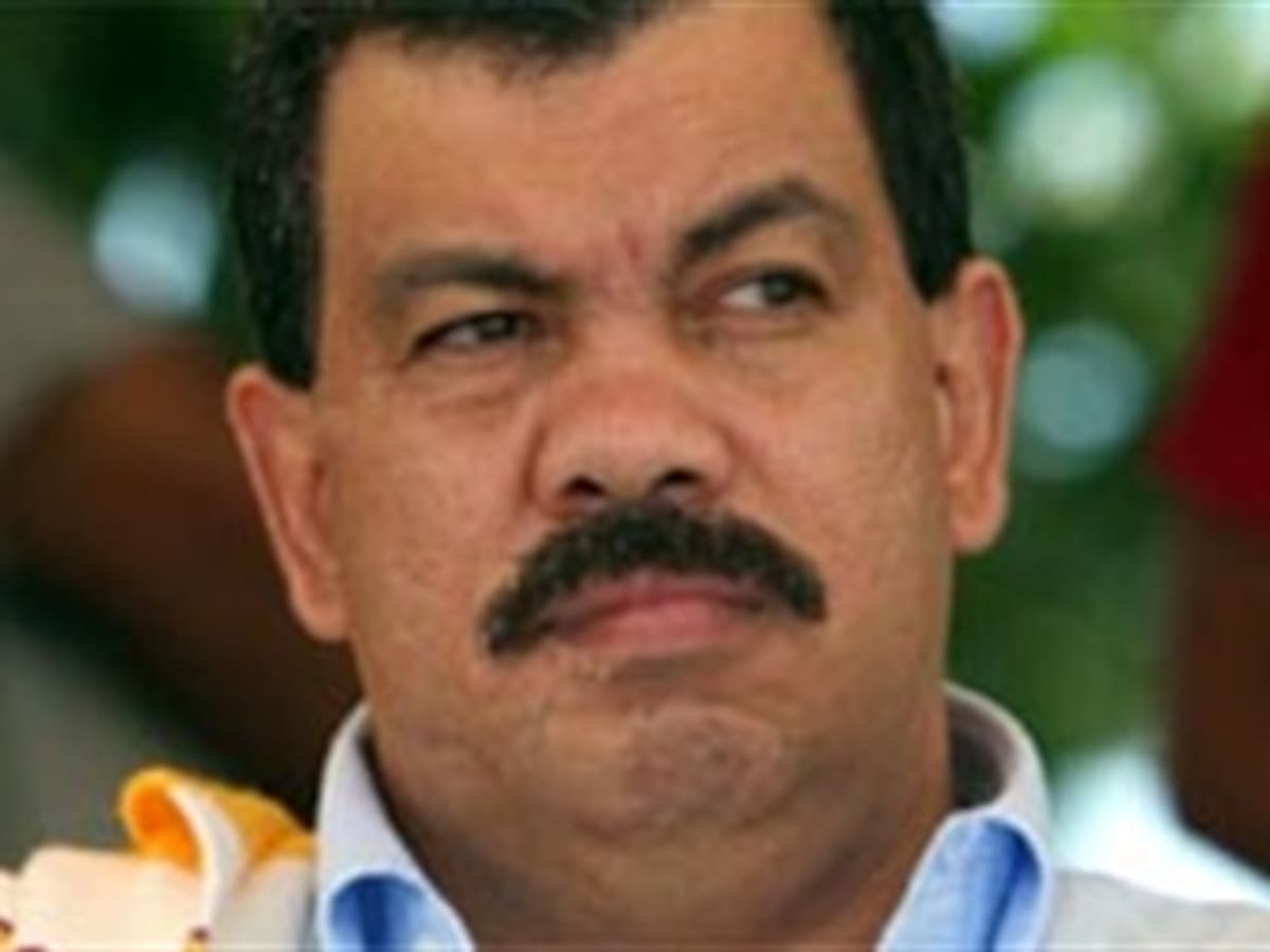 Alias 'Don Berna' es condenado a 31 años de prisión y salpica la campaña de Uribe del 2001