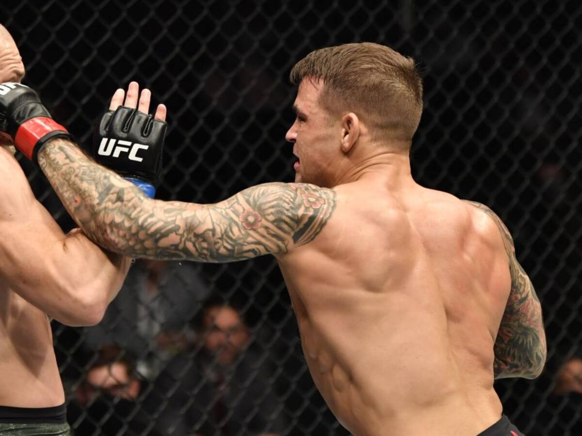 Poirier sorprendió a McGregor, enviándolo a la lona en dos asaltos