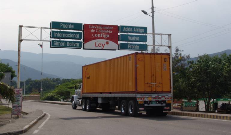 El transporte de carga aún no se define entre los dos países.