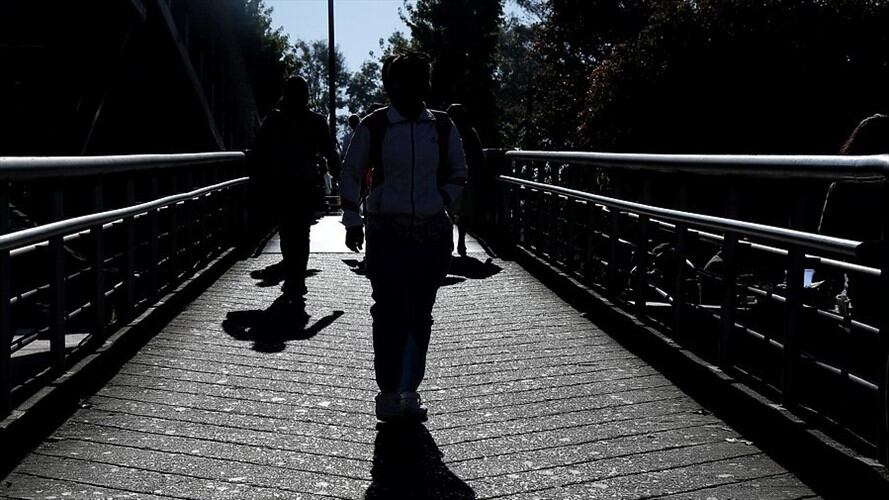 Los hechos ocurrieron hacia las 11 de la noche del pasado 30 de enero en un puente peatonal ubicado en la carrera 9 con calle 121. Foto: Colprensa