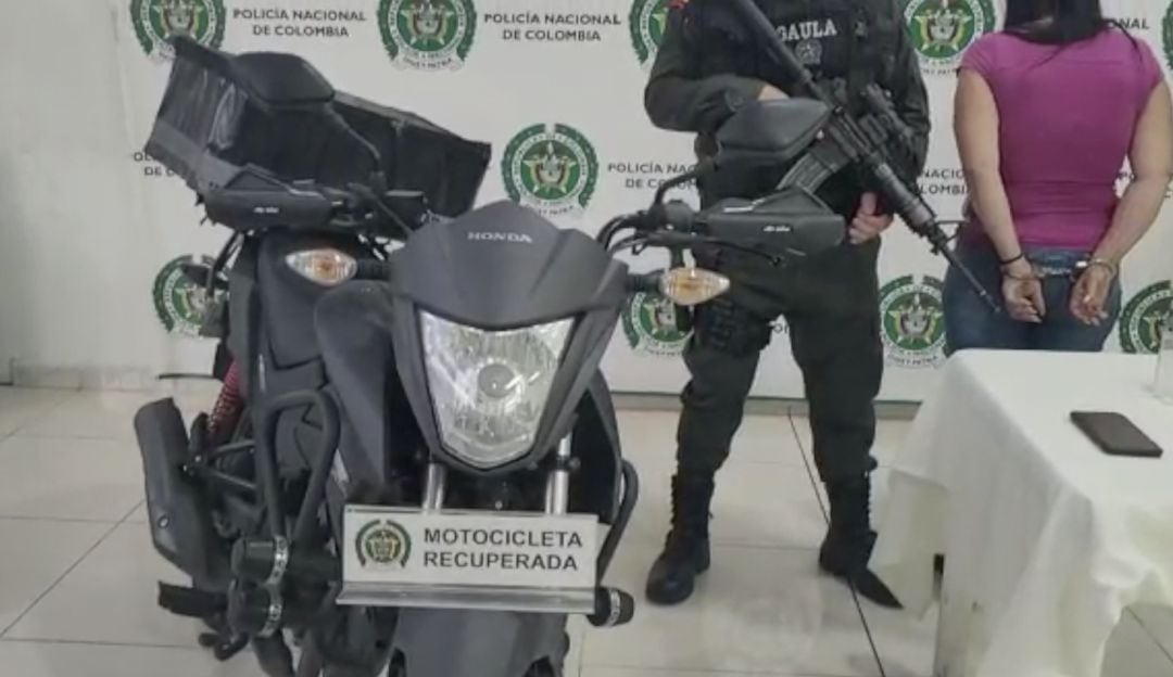 Robo de motocicleta.