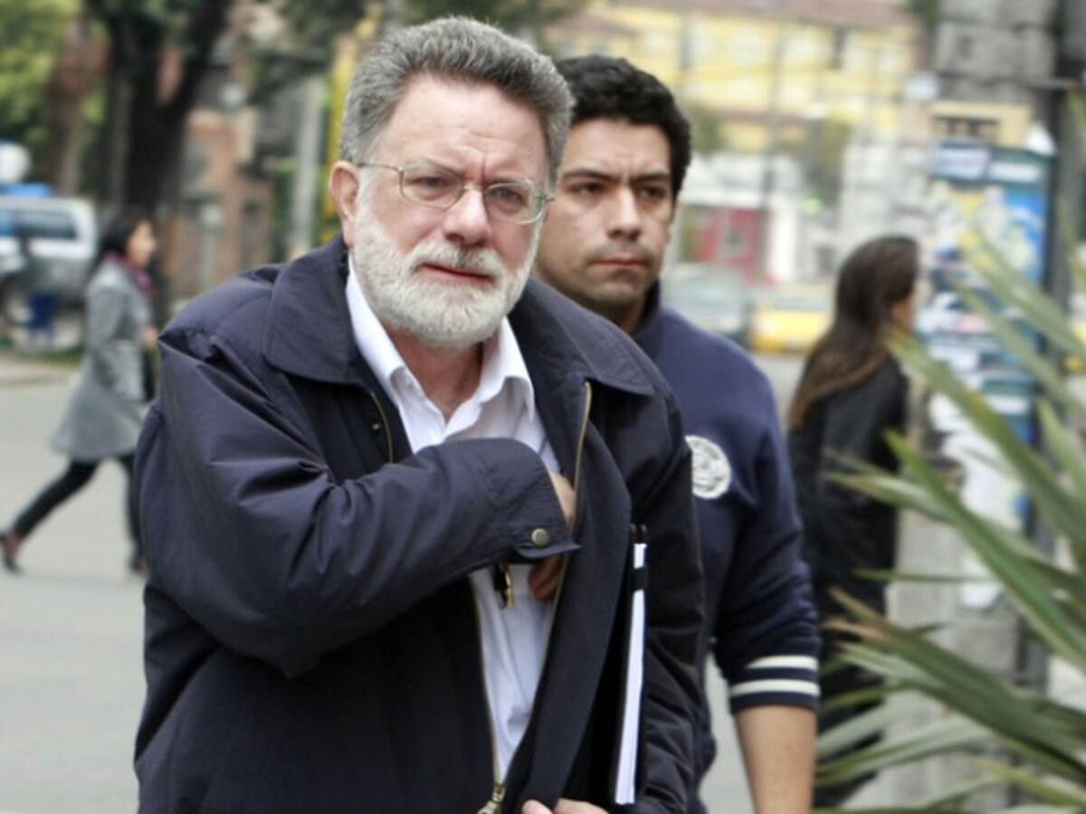 Excomisionado Restrepo pide al uribismo respaldar el proceso de paz