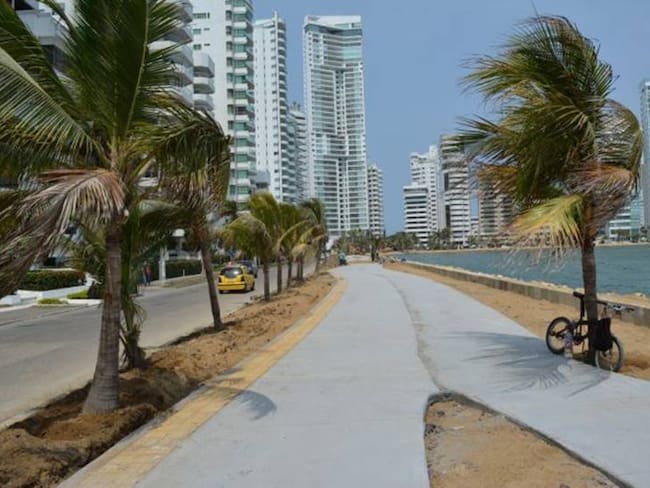 Doce mil millones en paseo peatonal y Cartagena se inunda más que antes: Araújo