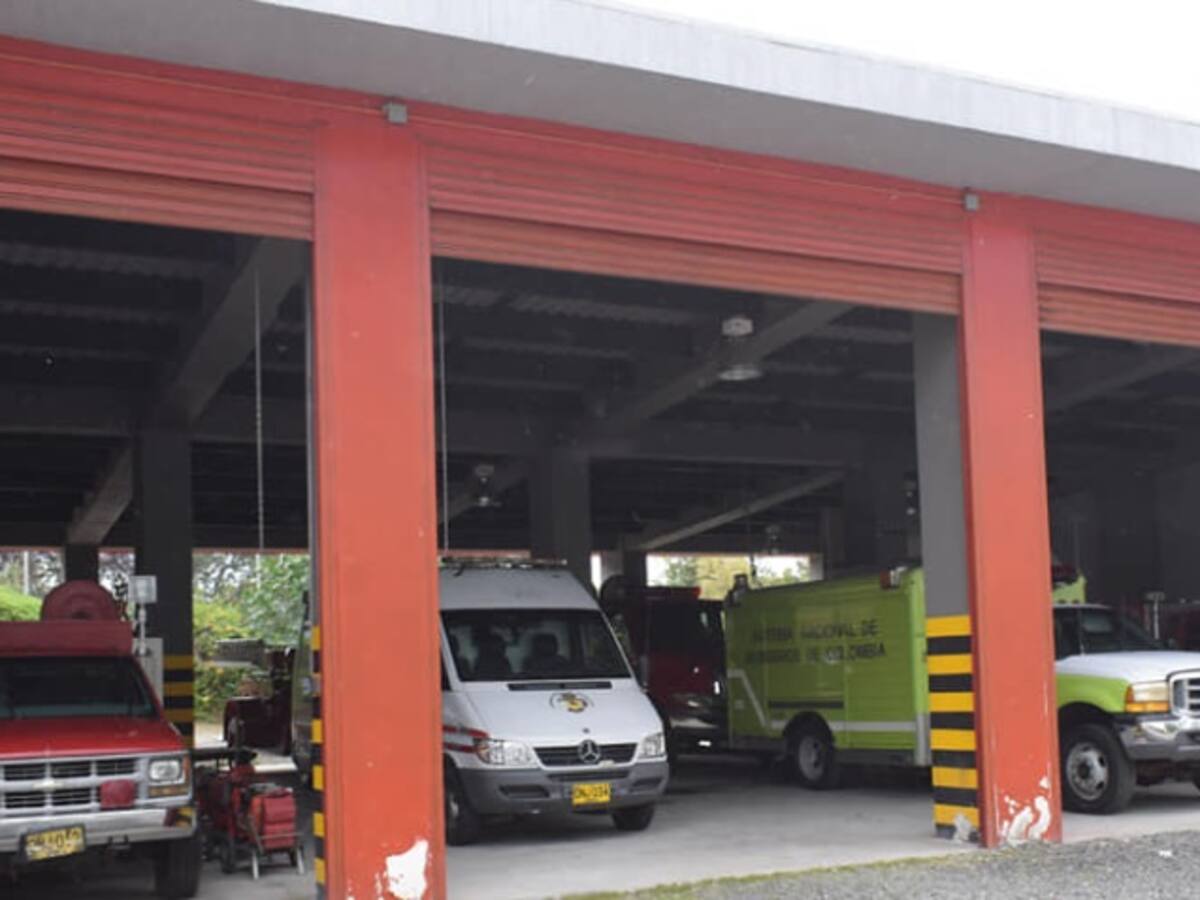 Intervenciones en sedes de Bomberos en Armenia apuntan a mejorar capacidad de respuesta