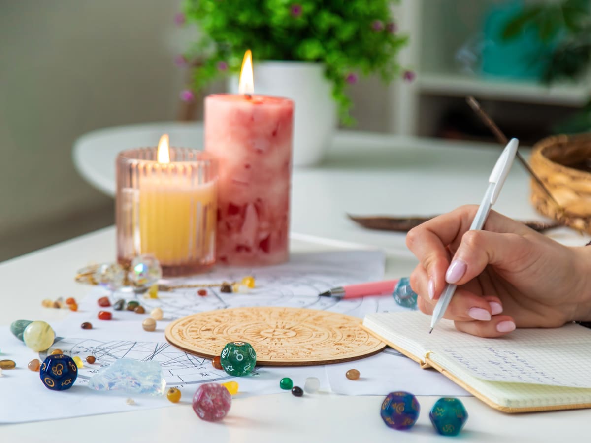 ¿Cómo integrar en nuestro hogar la astrología para reflejar la esencia de quiénes somos?