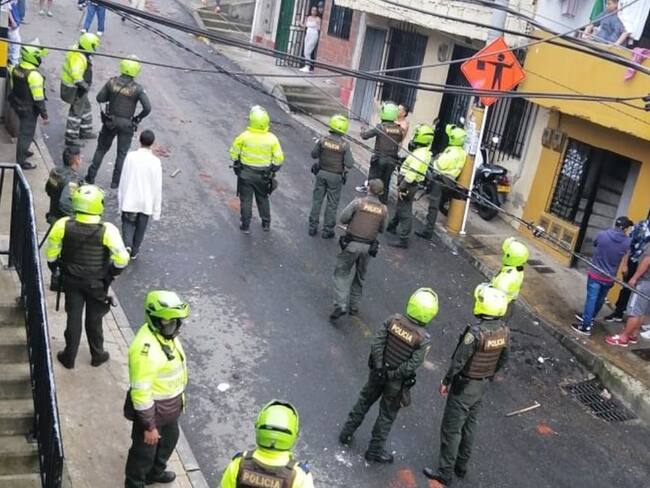 En asonada contra la policía terminó fiesta en Villatina