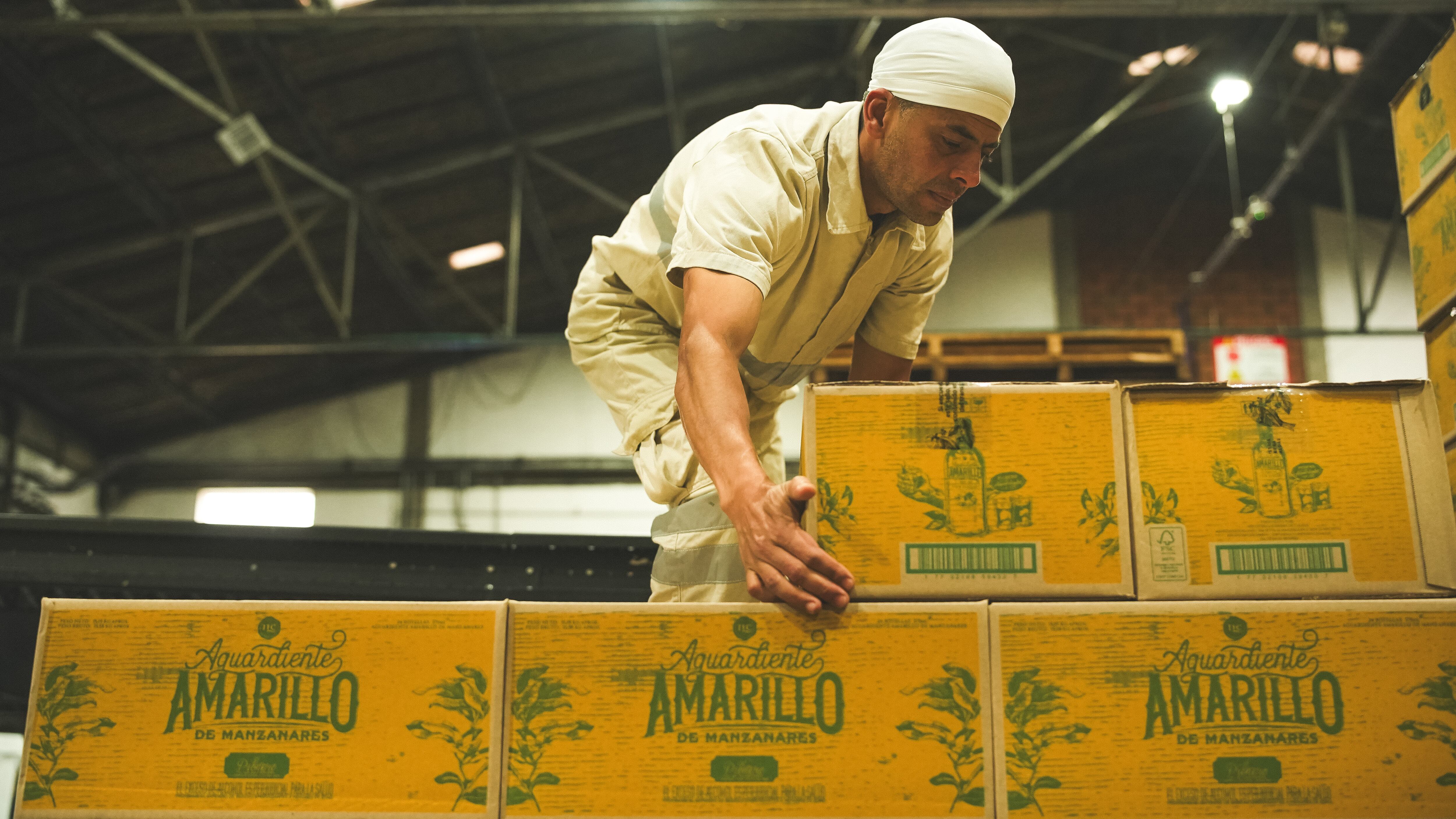 Primer envío de Aguardiente Amarillo desde Caldas hacía Nariño - Fotografía: Industria Licorera de Caldas