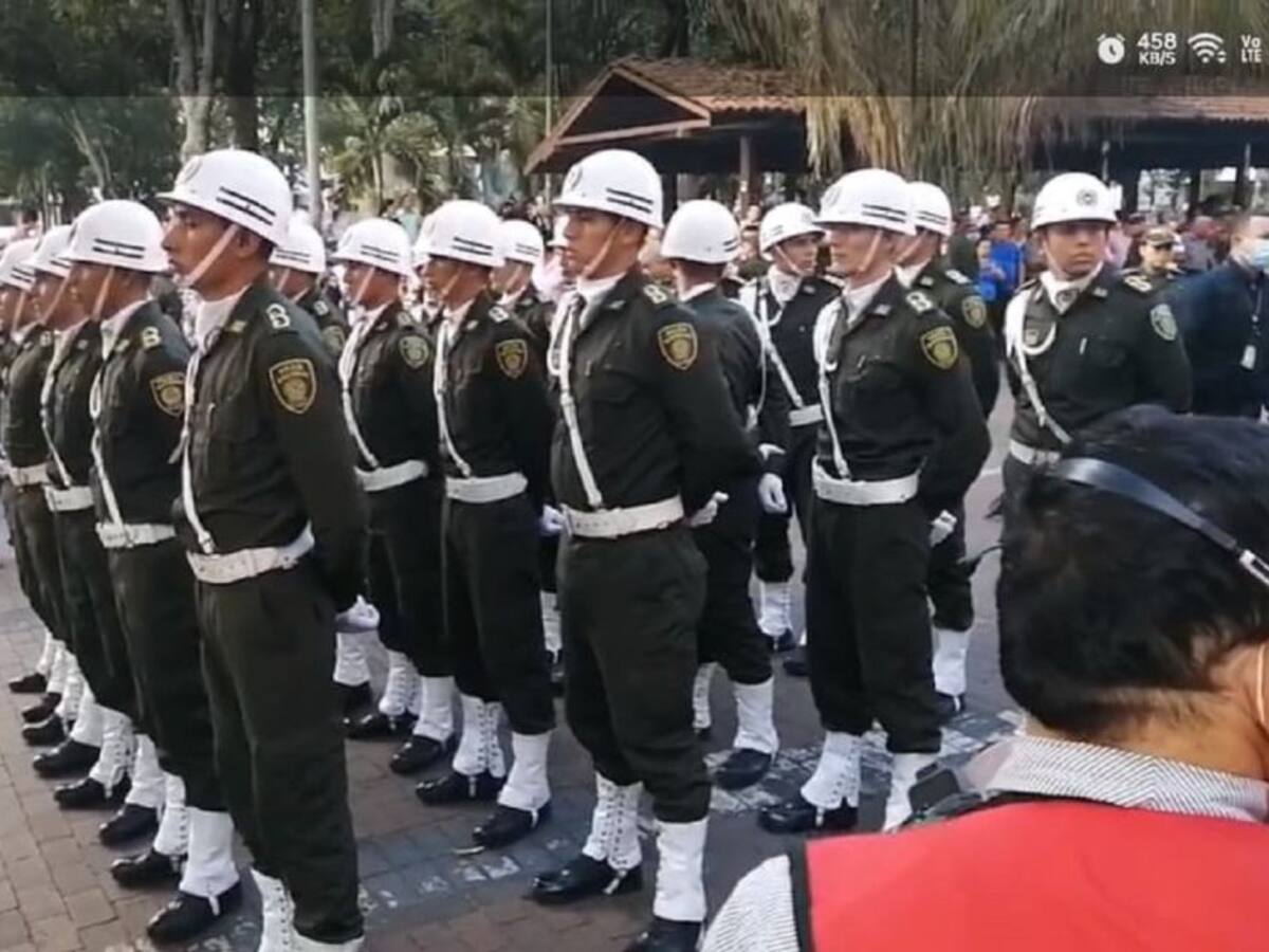 Homenaje a los policías asesinados en San Luis desde la Catedral de Neiva