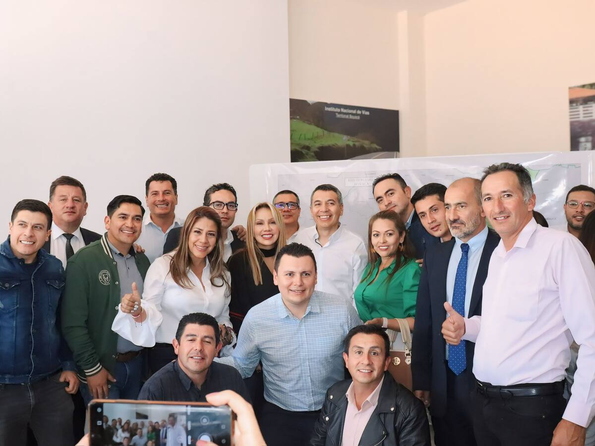 Fructífera reunión de alcaldes de Boyacá con el ministro de Transporte