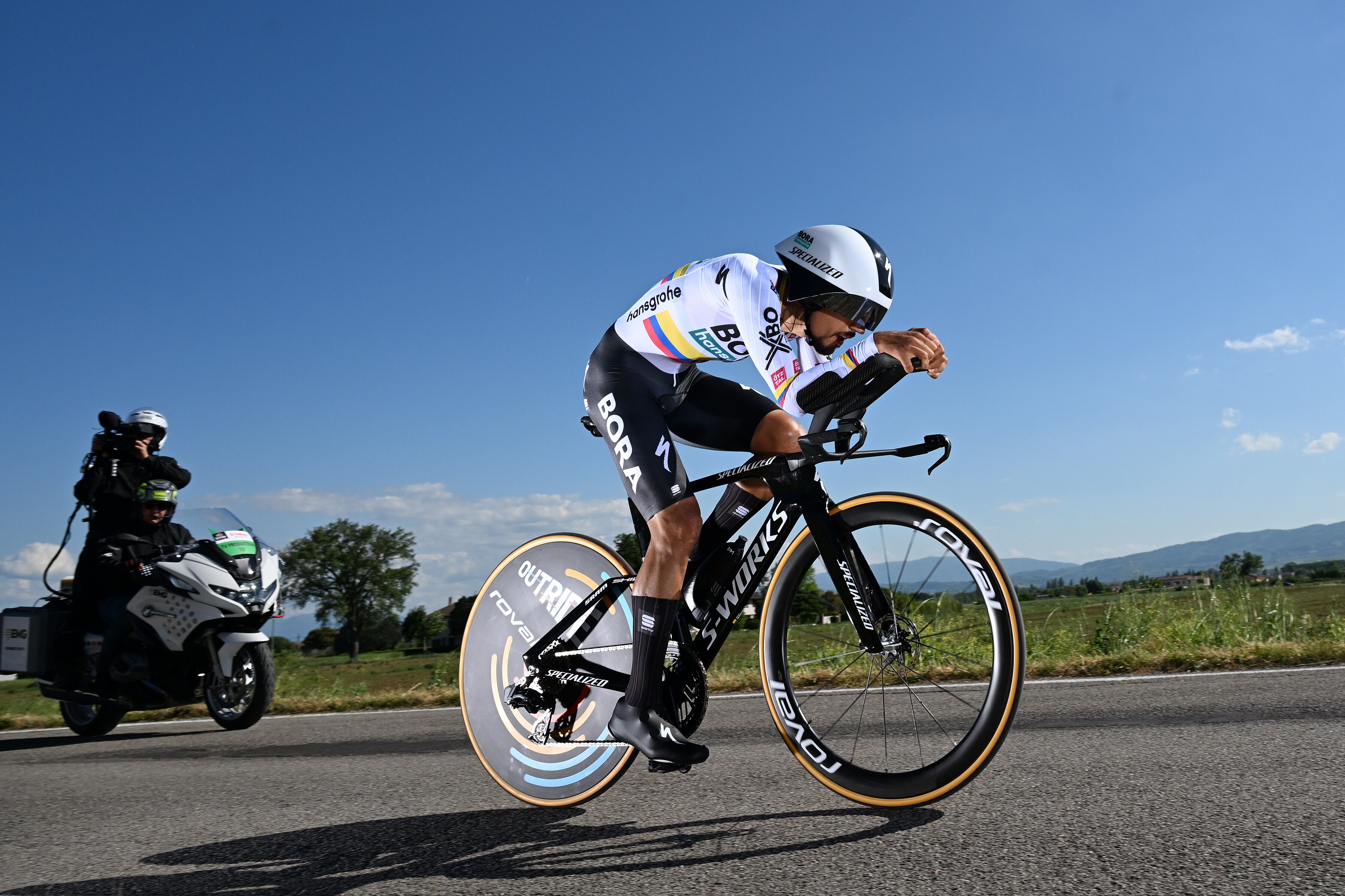 Daniel Felipe Martínez durante la prueba contrarreloj del Giro. (Photo by Tim de Waele/Getty Images)