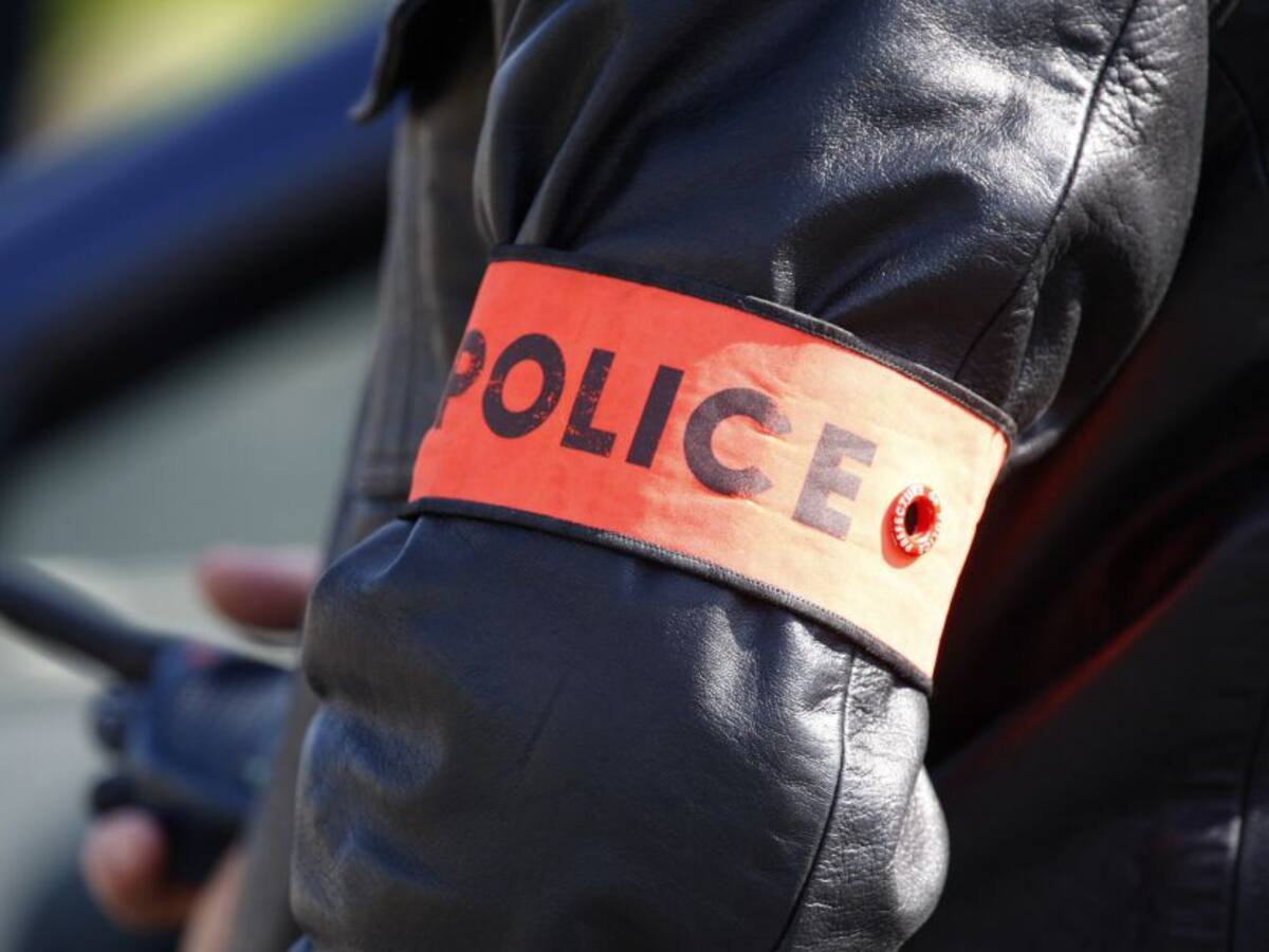 Policía de París neutraliza a un hombre que apuñaló a varias personas