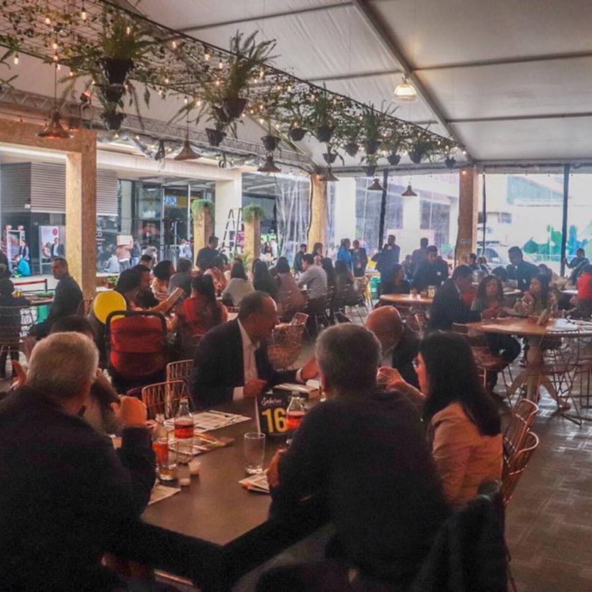 Golpe al sector gastronómico con reforma laboral: “cerramos restaurantes y ajustamos nóminas”