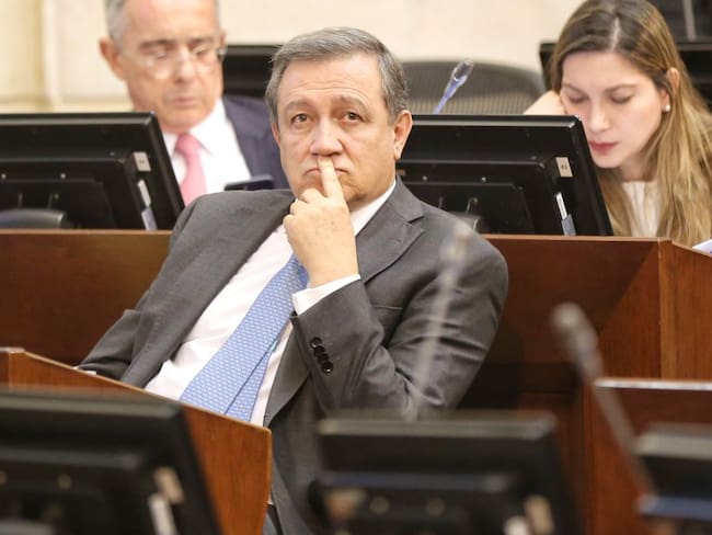 Ernesto Macías, expresidente del Senado, acudió a la Corte Suprema