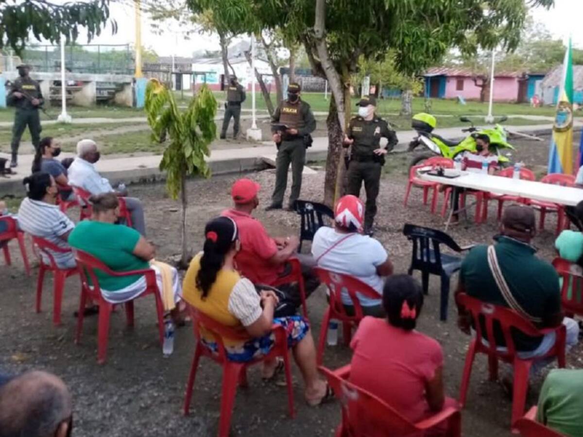 Policía incentiva trabajo comunitario en municipios de Bolívar
