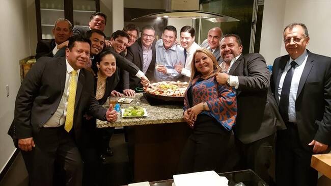 Nueva reunión política entre Simón Gaviria y representantes liberales. Foto: Redes sociales.