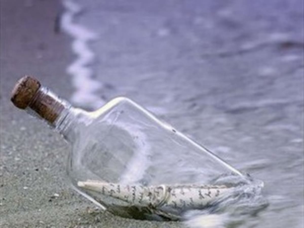 Mensaje enviado en botella obtiene respuesta 33 años después por Facebook