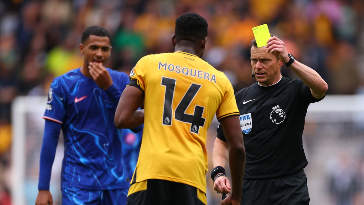 Yerson Mosquera no pudo evitar los seis goles en el encuentro del Wolves ante Chelsea
