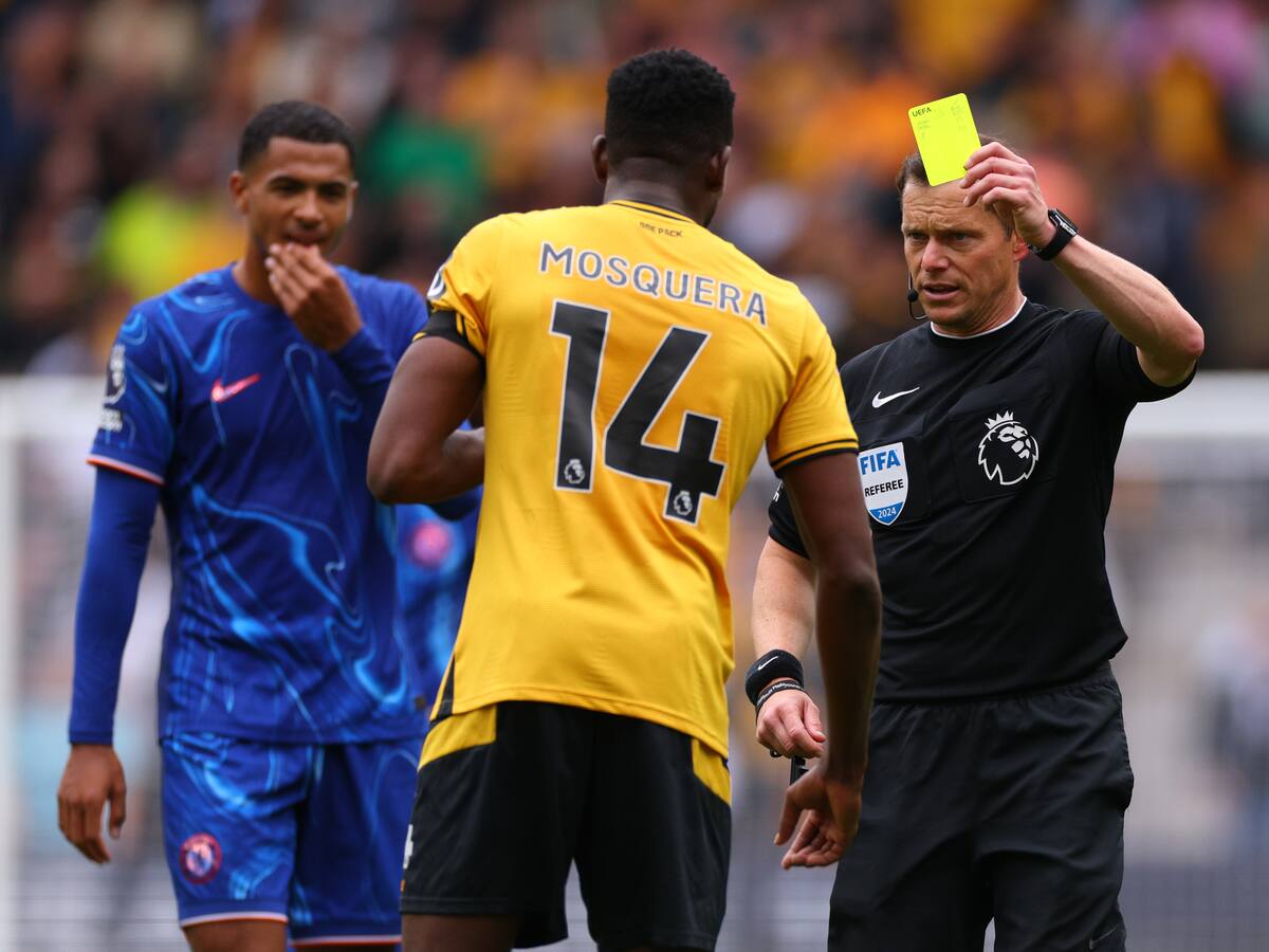 Yerson Mosquera no pudo evitar los seis goles en el encuentro del Wolves ante Chelsea